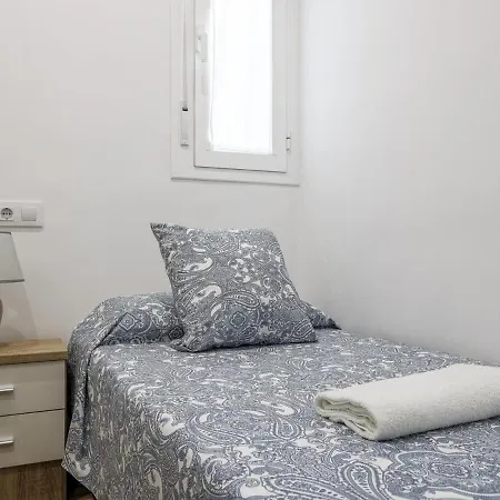아파트 Caleta De 3 *